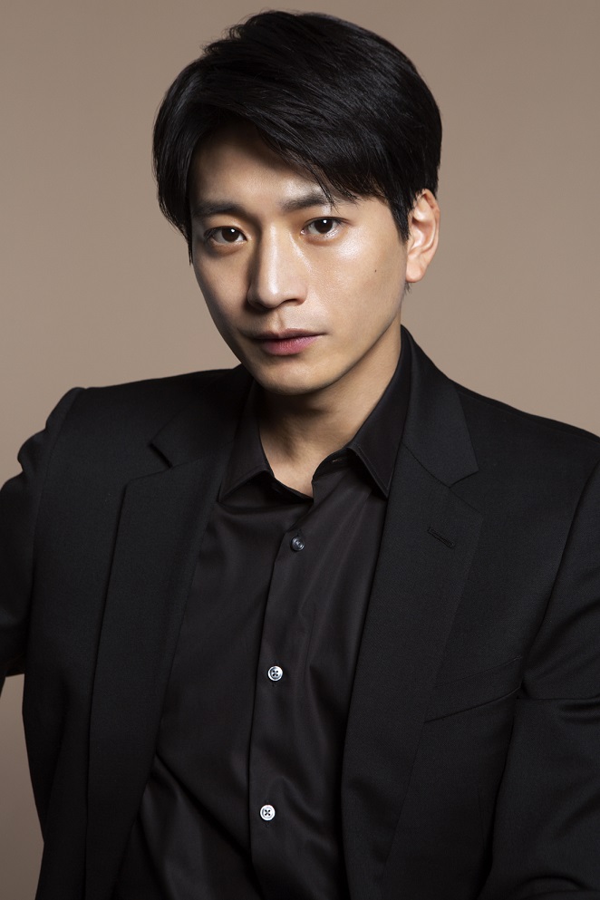 「パリピ孔明」で主演を務める向井理