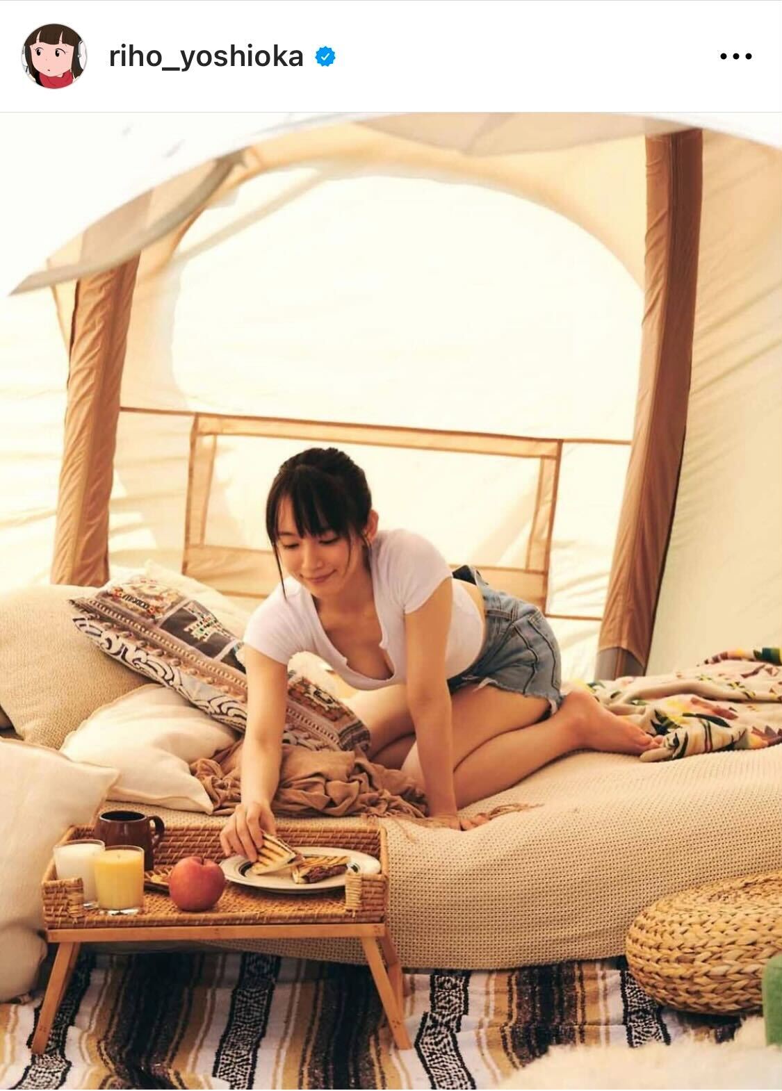 写真集「里帆採取」のデジタル版カット（吉岡里帆のインスタグラムから）