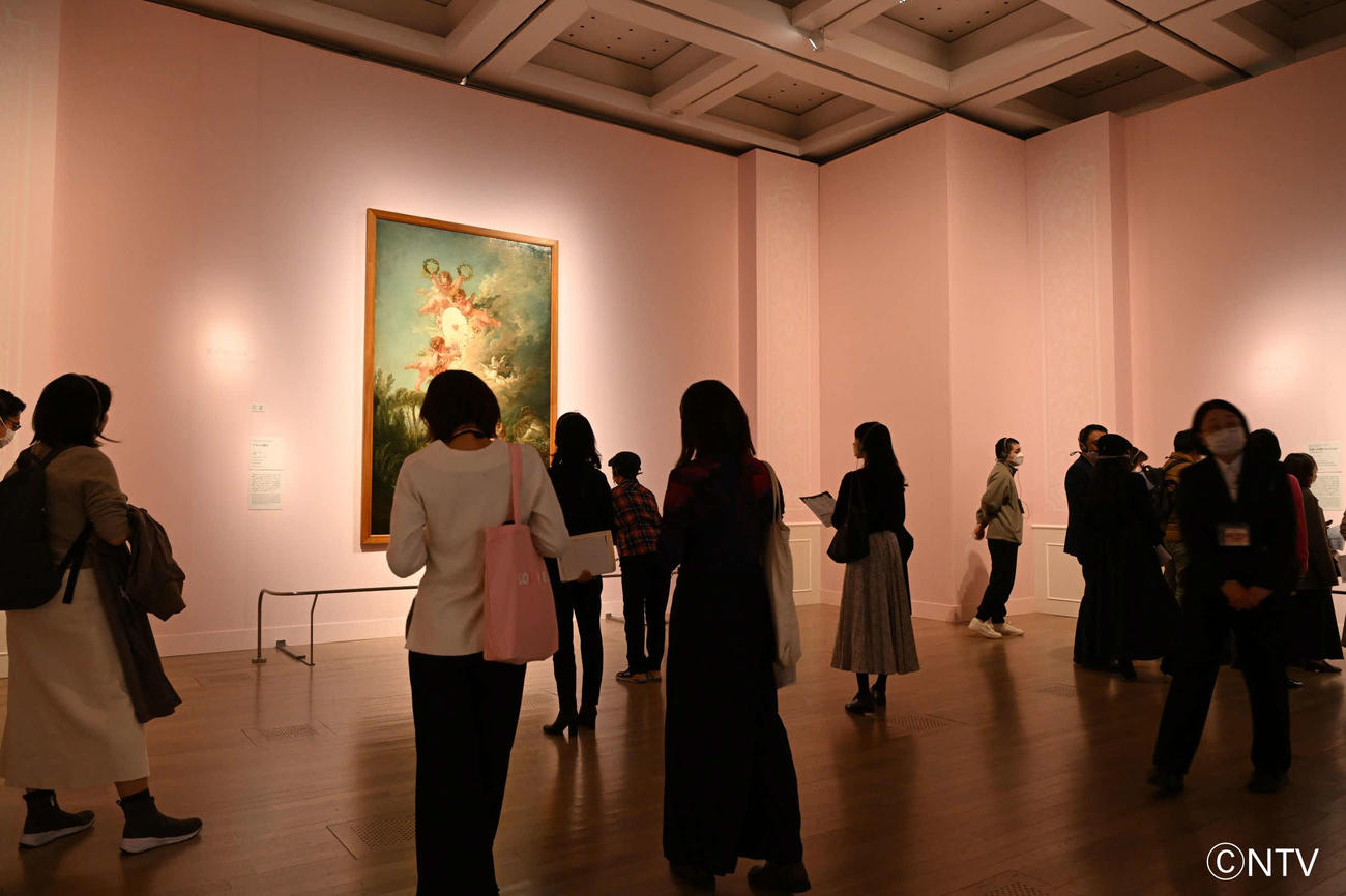 「ルーヴル美術館展　愛を描く」の内観