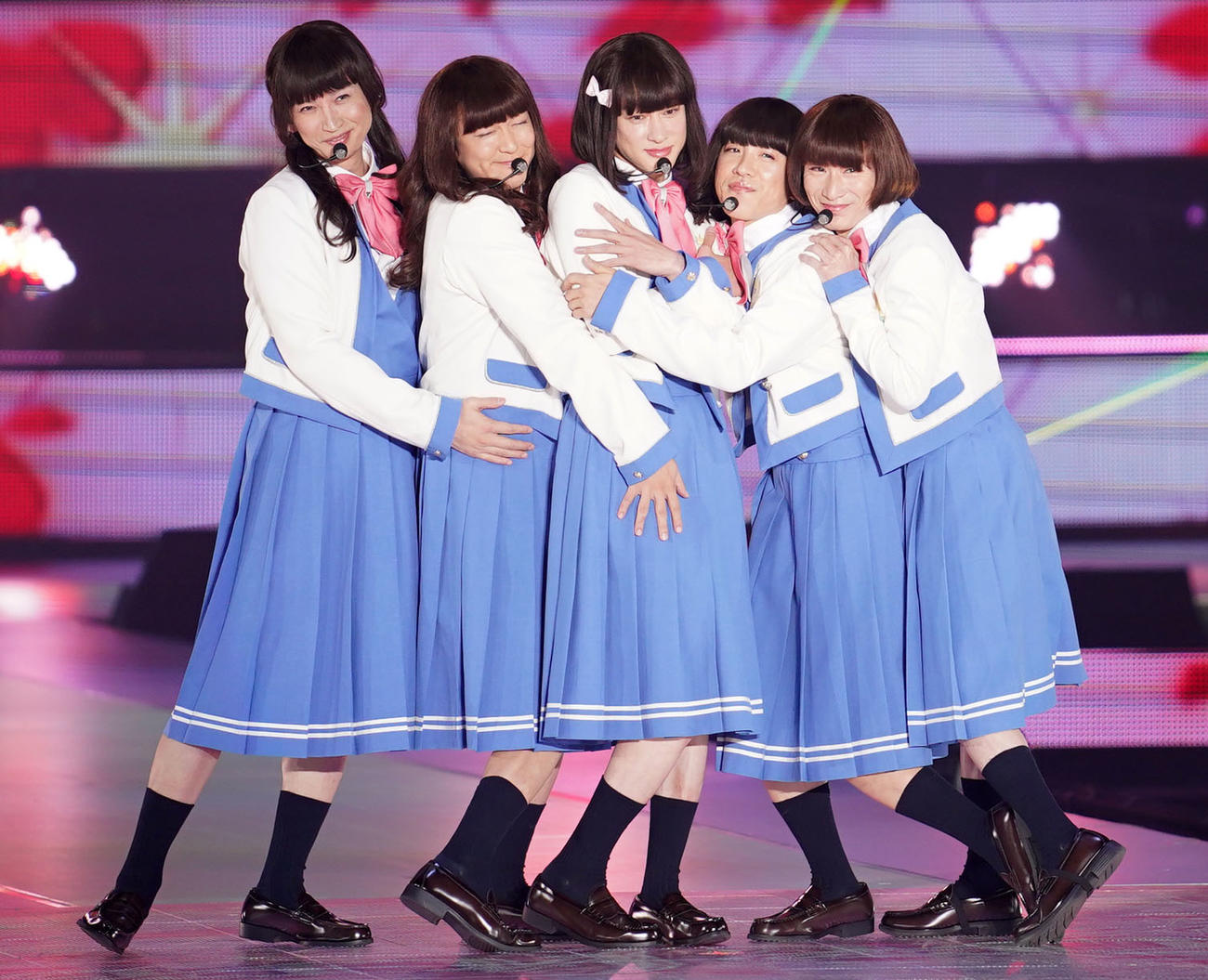 Rakuten GirlsAward 2023 SPRING／SUMMERのライブに登場したキャンジャニ∞（撮影・横山健太）
