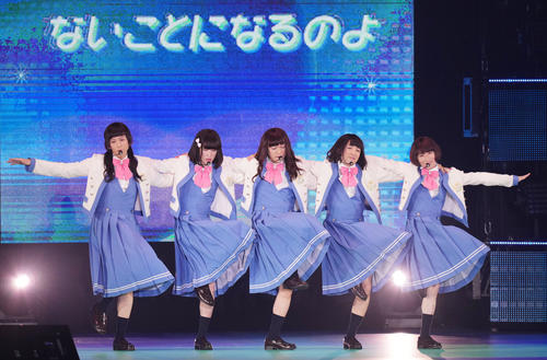 Rakuten GirlsAward 2023 SPRING/SUMMERのライブに登場したキャンジャニ∞(撮影・横山健太)