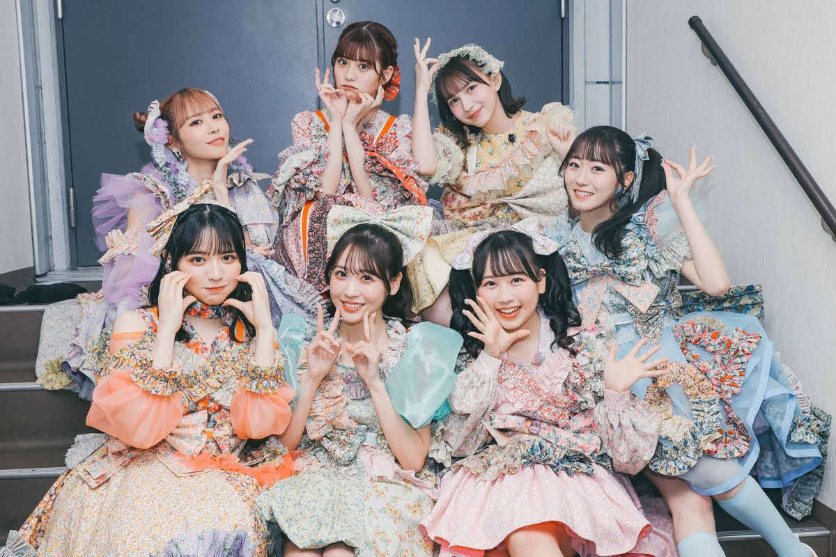 デビュー1周年記念公演を行った7人組女性アイドルグループ、FRUITS ZIPPER