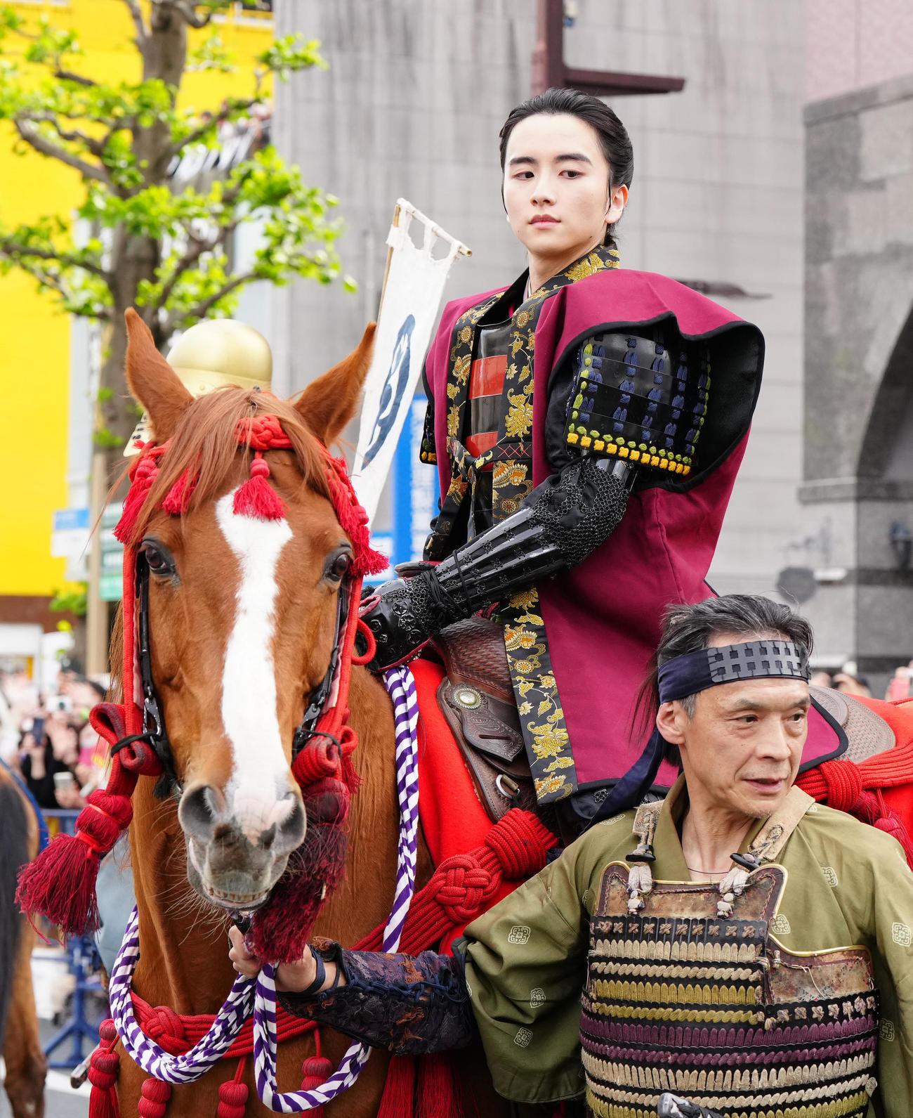 浜松まつりでの家康公騎馬武者行列に臨む井伊直政役の板垣李光人（撮影・江口和貴）