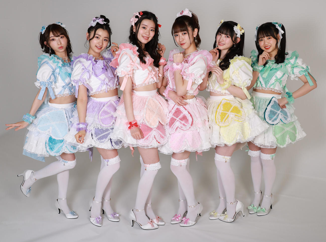 さらなる高みを目指しステップアップする超ときめき宣伝部。左から辻野かなみ、杏ジュリア、坂井仁香、小泉遥香、菅田愛貴、吉川ひより（撮影・中島郁夫）