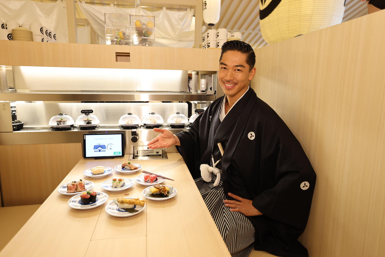 「くら寿司　グローバル旗艦店　高雄時代大道店」記者会見に出席したEXILE AKIRA