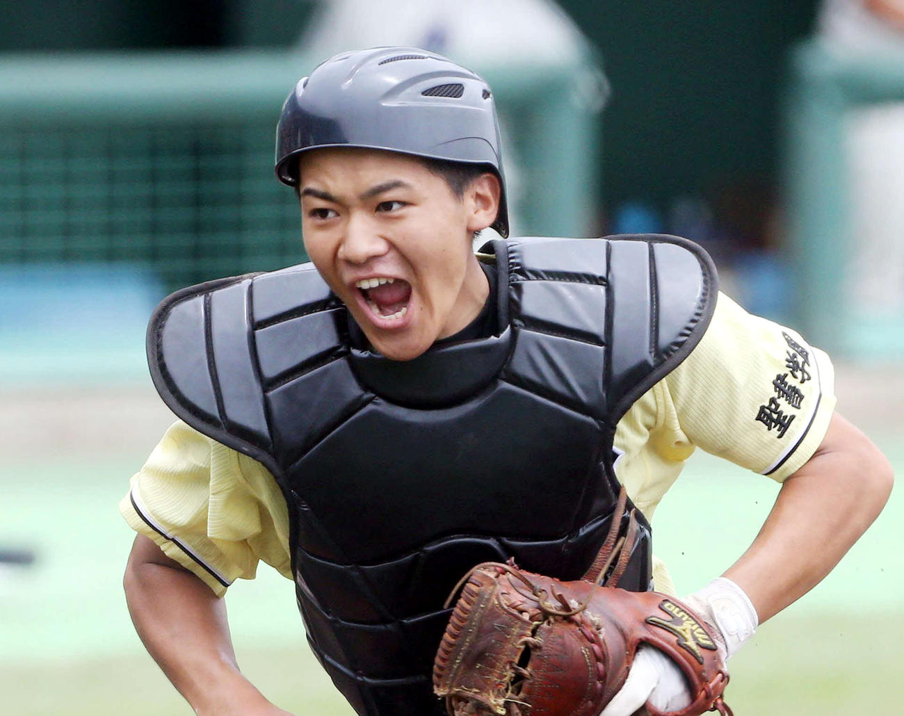 千葉英和3年時には捕手で主将を務めた新浜レオン（2013年撮影）