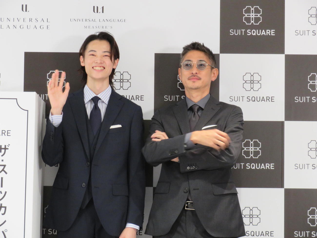 「ザ・スーツカンパニー屋号変更発表会」のアンバサダー就任イベントに出席した窪塚洋介と息子の愛流（左）