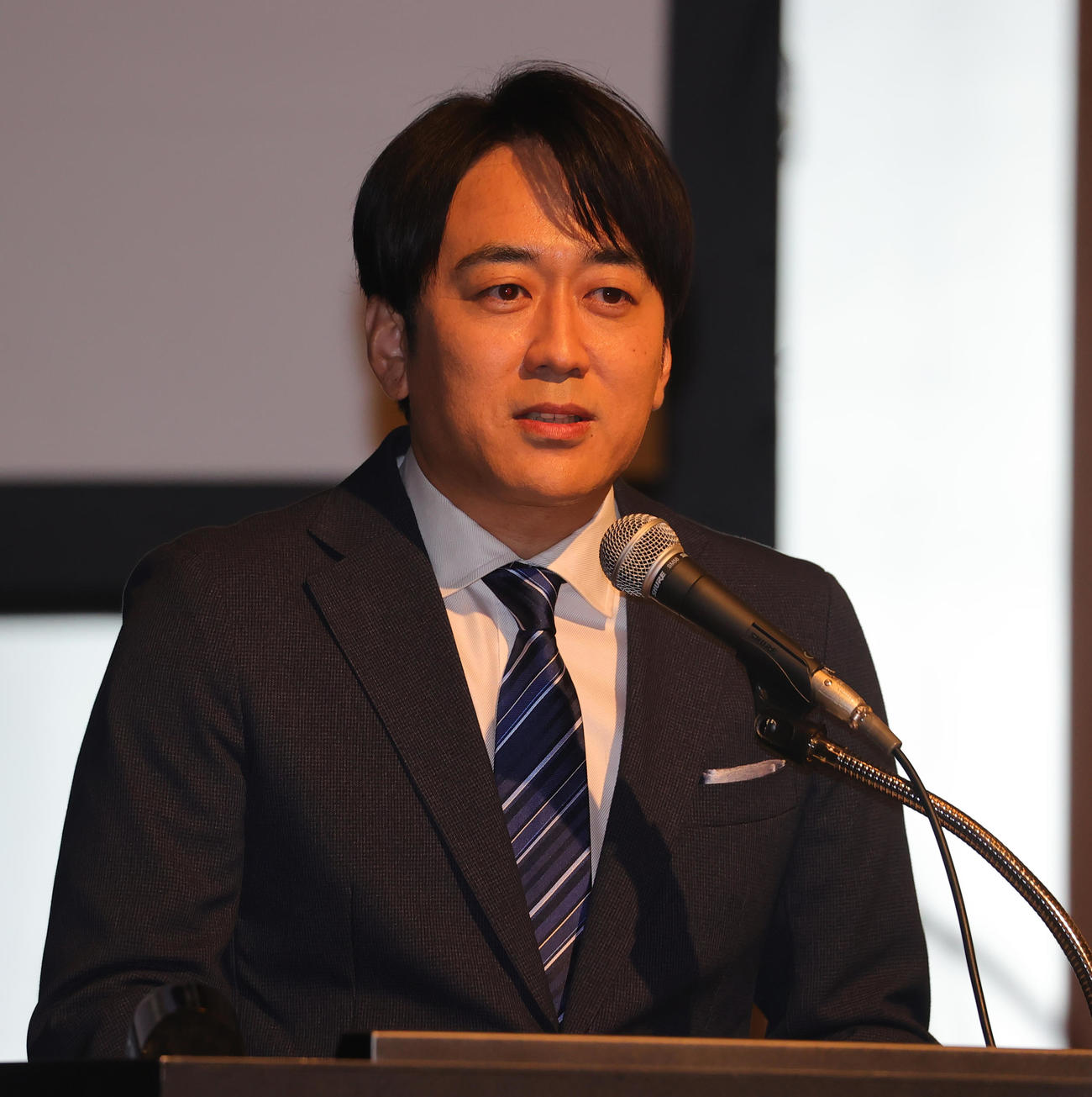 第31回橋田賞で司会を務めたTBS安住紳一郎アナウンサー（撮影・野上伸悟）