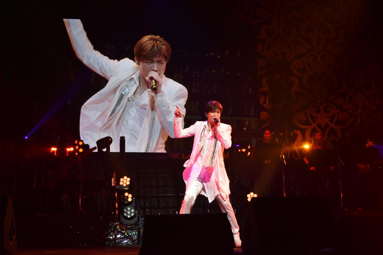 デビュー5周年記念コンサートを開催した新浜レオン