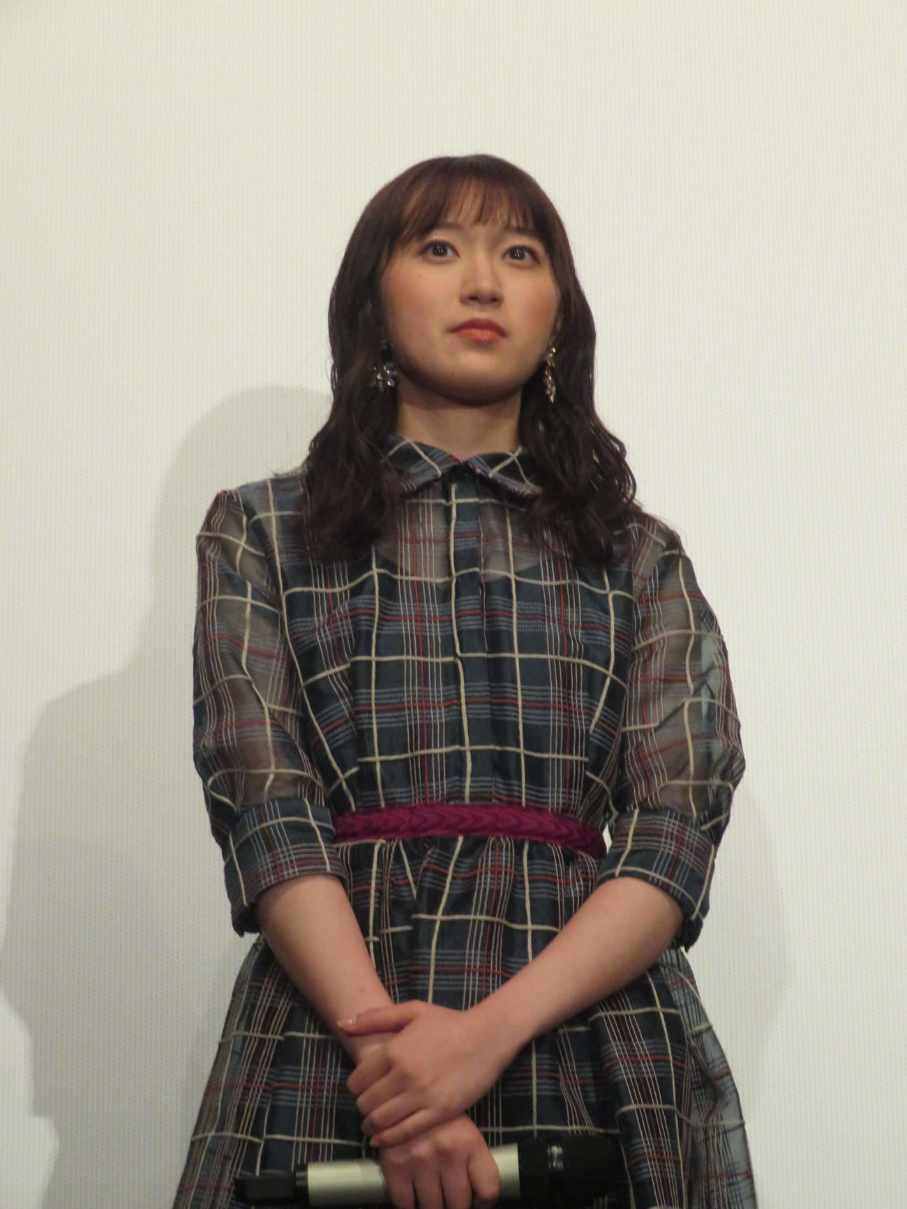 映画「レット・イット・ビー～怖いものは、やはり怖い～」初日舞台あいさつに登壇した山岸芽生
