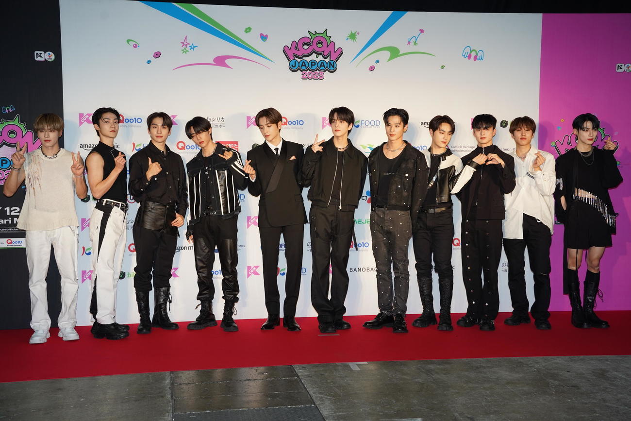 「KCON JAPAN 2023」のフォトセッションに出席した、THEBOYZ（撮影・佐藤勝亮）