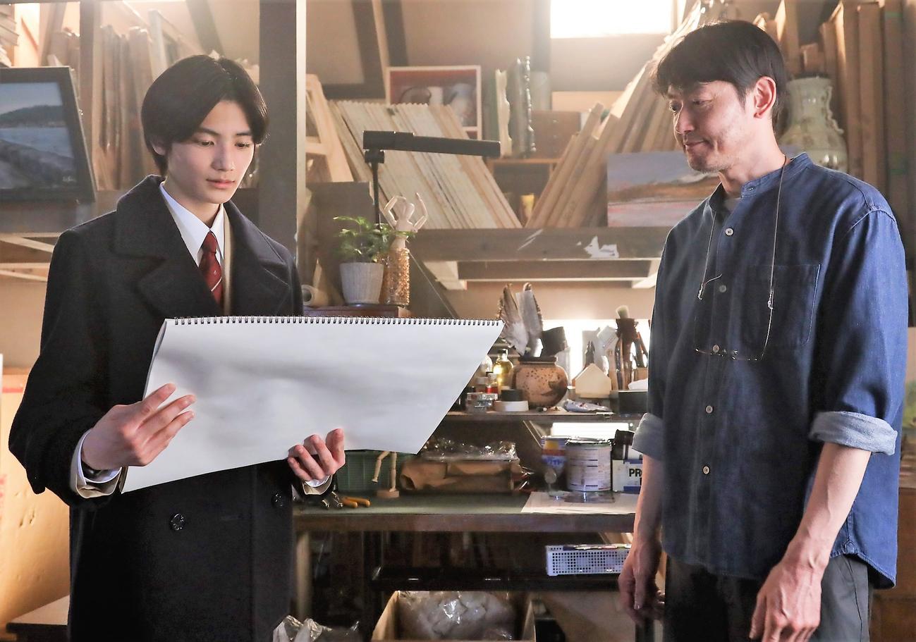 「風間公親－教場0－」に出演する城桧吏（左）、筒井道隆（C）フジテレビ
