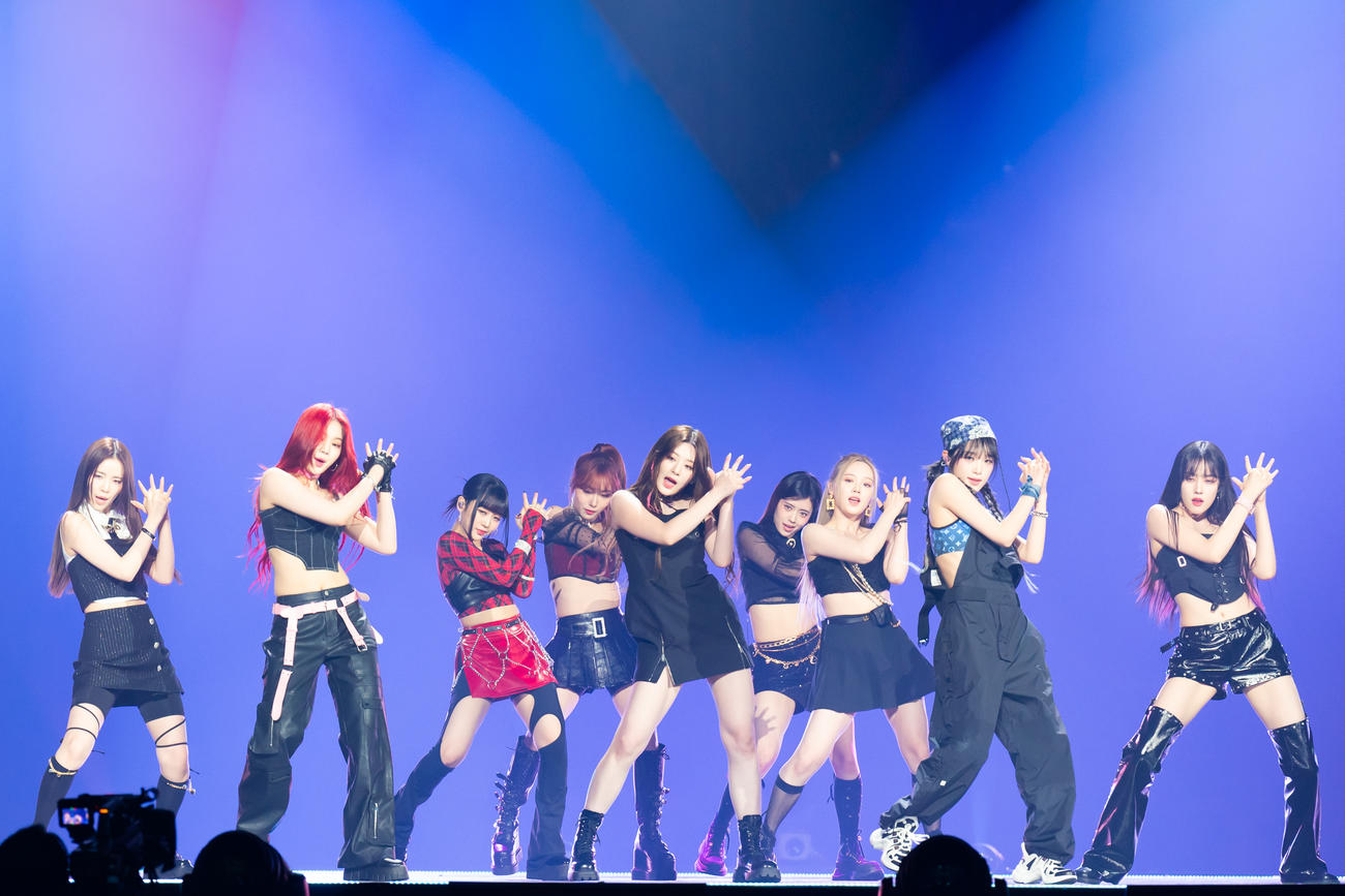 「KCON JAPAN 2023」のオープニングステージ（C）CJ ENM Co．，　Ltd，　All Rights Reserved