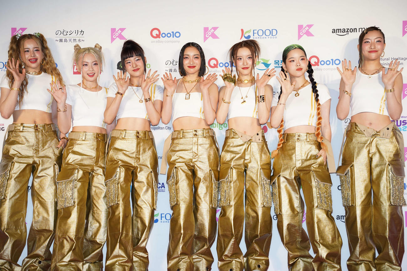 「KCON JAPAN 2023」のフォトセッションに出席した、XG（撮影・佐藤勝亮）