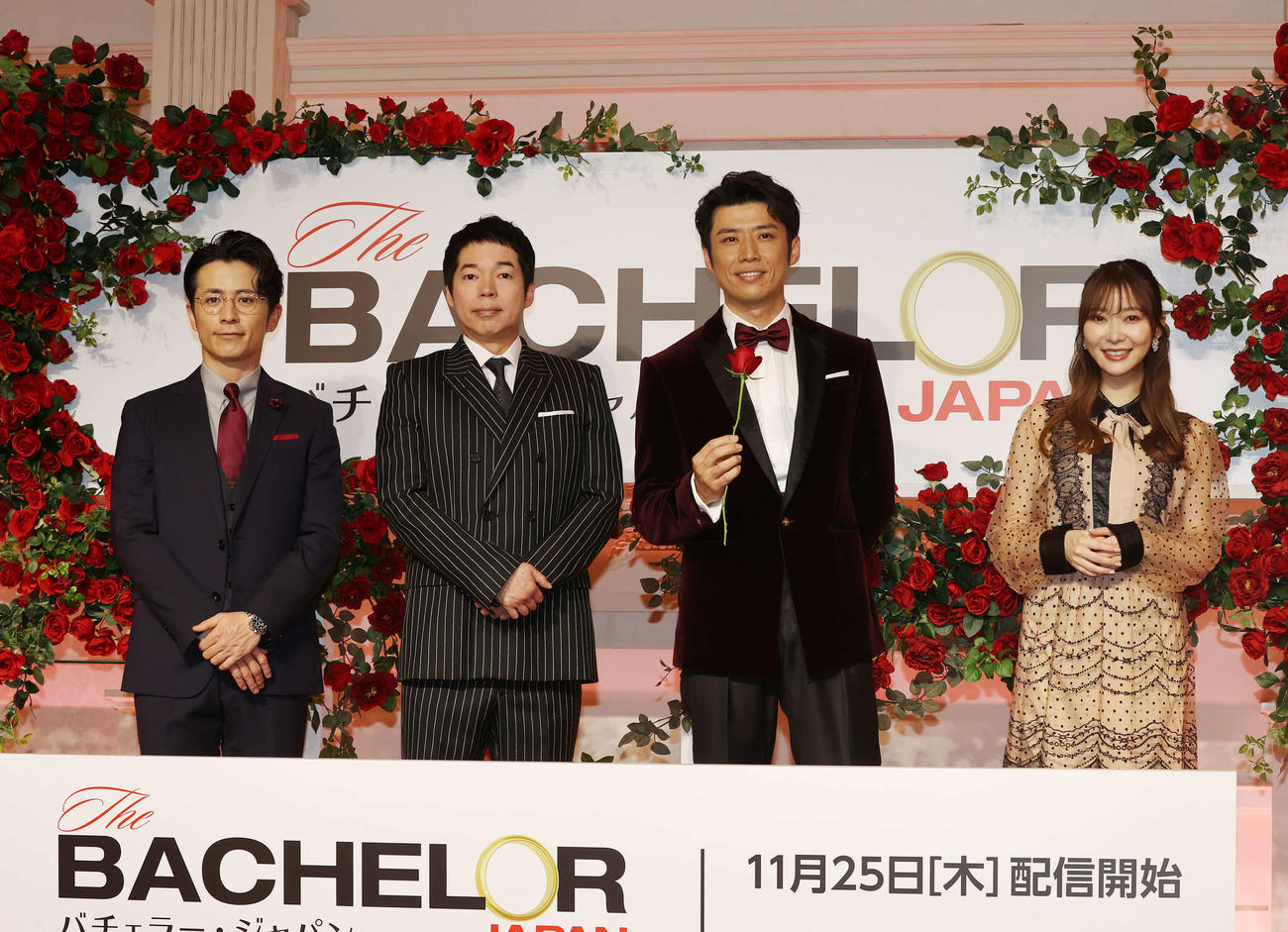 「バチェラー・ジャパン」シーズン4配信直前スペシャルトークイベントに臨んだ、左から藤森慎吾、今田耕司、4代目バチェラーの黄皓、指原莉乃（2021年11月16日撮影）