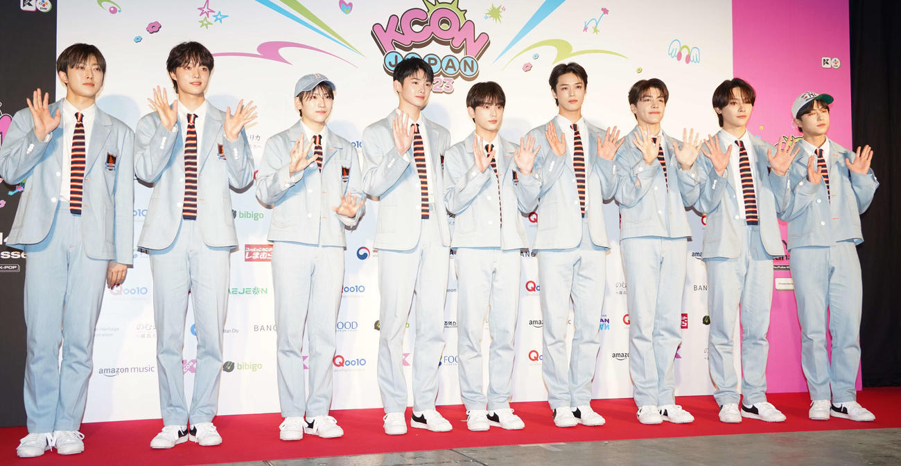 「KCON JAPAN 2023」のフォトセッションに出席した、＆TEAM（撮影・佐藤勝亮）