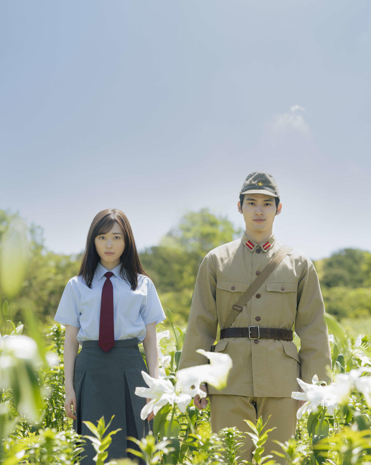 映画「あの花が咲く丘で、君とまた出会えたら。」でダブル主演を務める、福原遥と水上恒司(C)2023「あの花が咲く丘で、君とまた出会えたら。」製作委員会