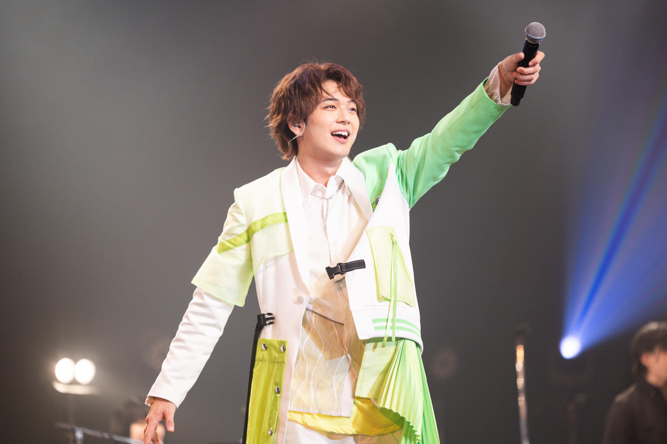 2nd LIVE「PROLOGUE.B」の千秋楽公演で熱唱する加藤大悟