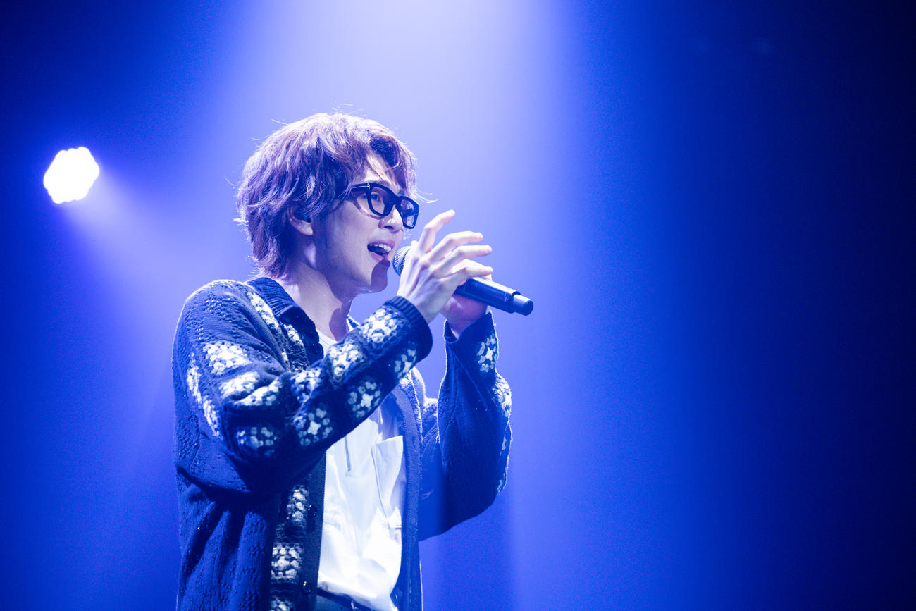 2nd LIVE「PROLOGUE.B」の千秋楽公演で熱唱する加藤大悟