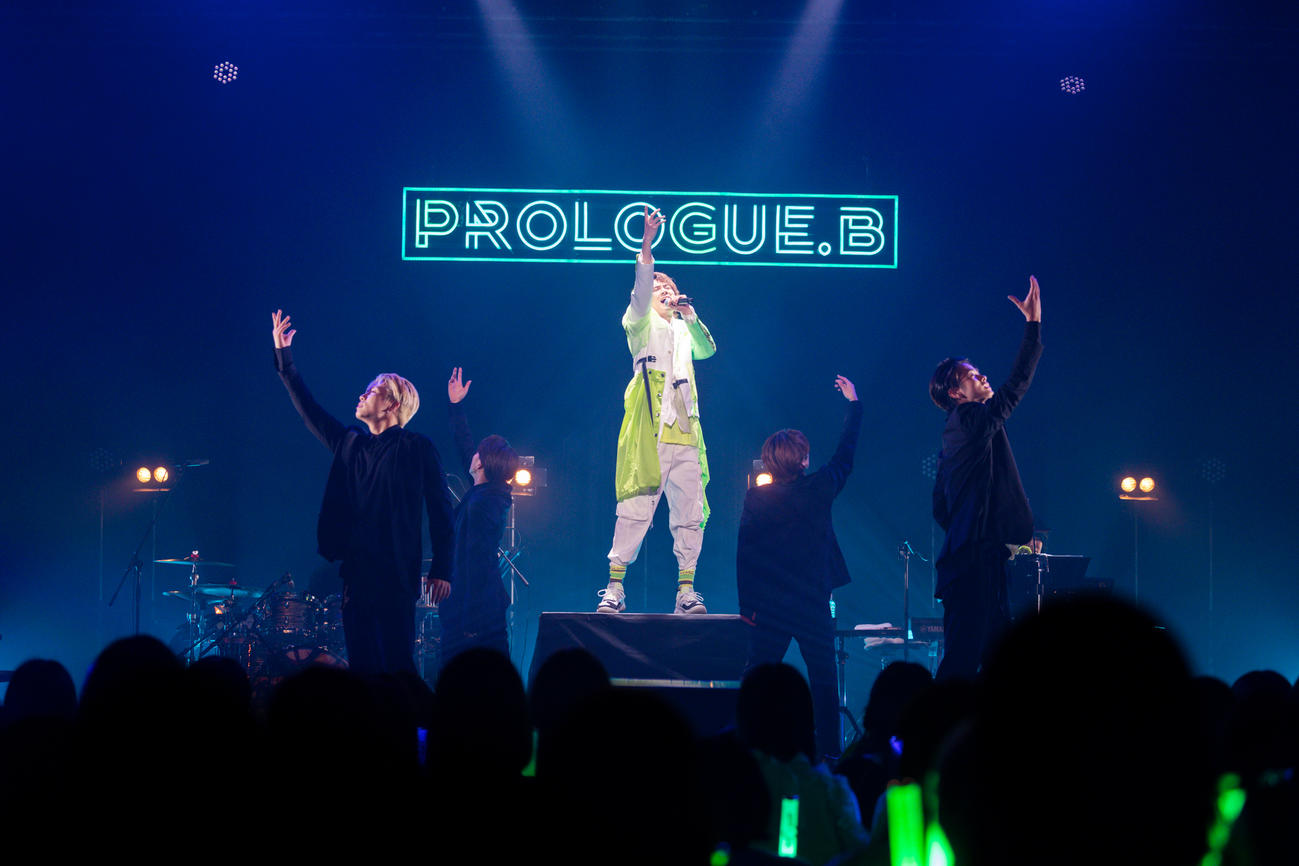 2nd LIVE「PROLOGUE.B」の千秋楽公演で熱唱する加藤大悟