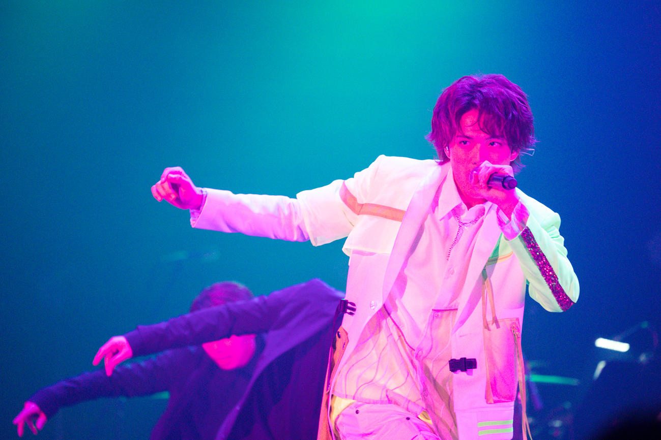 2nd LIVE「PROLOGUE.B」の千秋楽公演で熱唱する加藤大悟