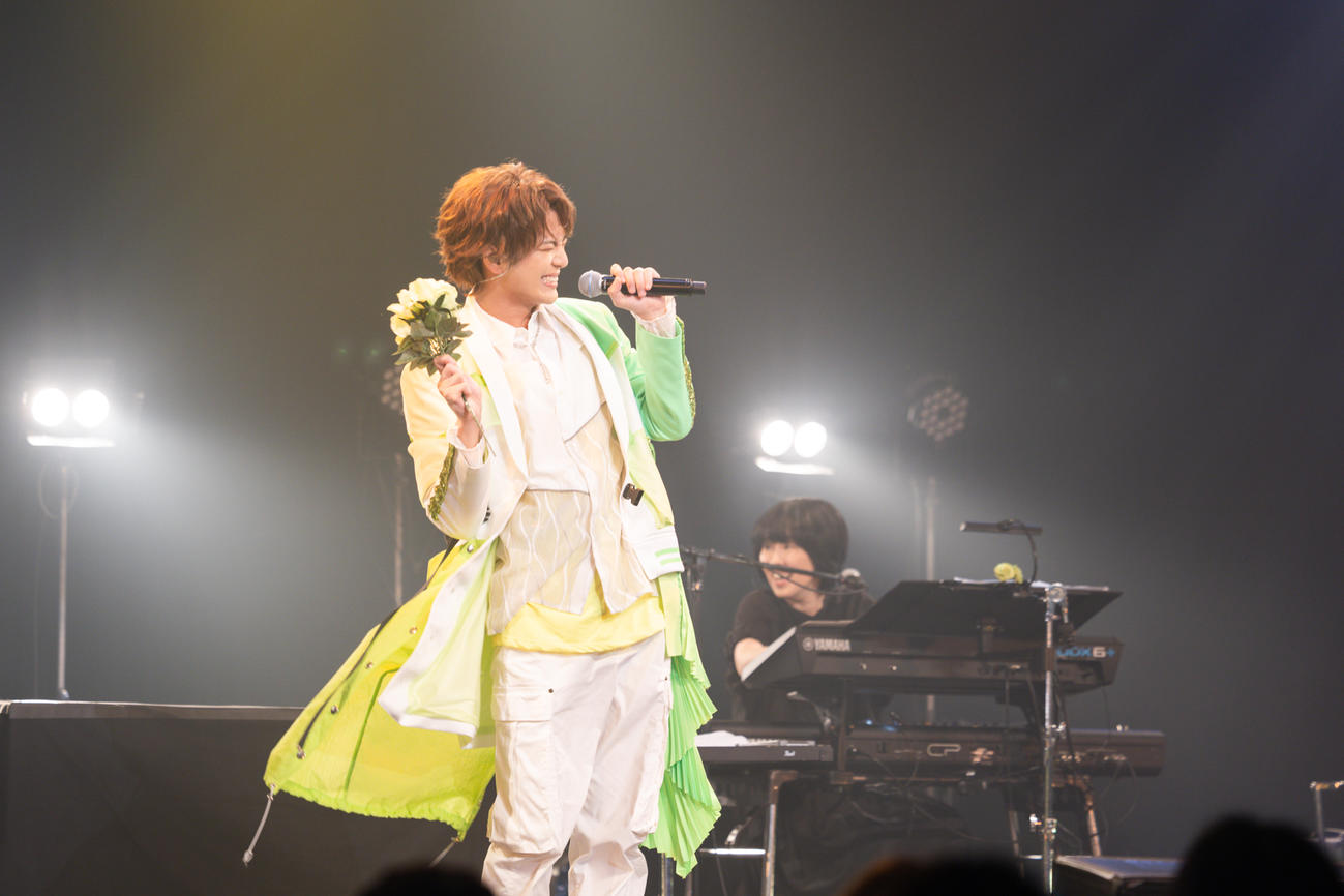 2nd LIVE「PROLOGUE.B」の千秋楽公演で熱唱する加藤大悟