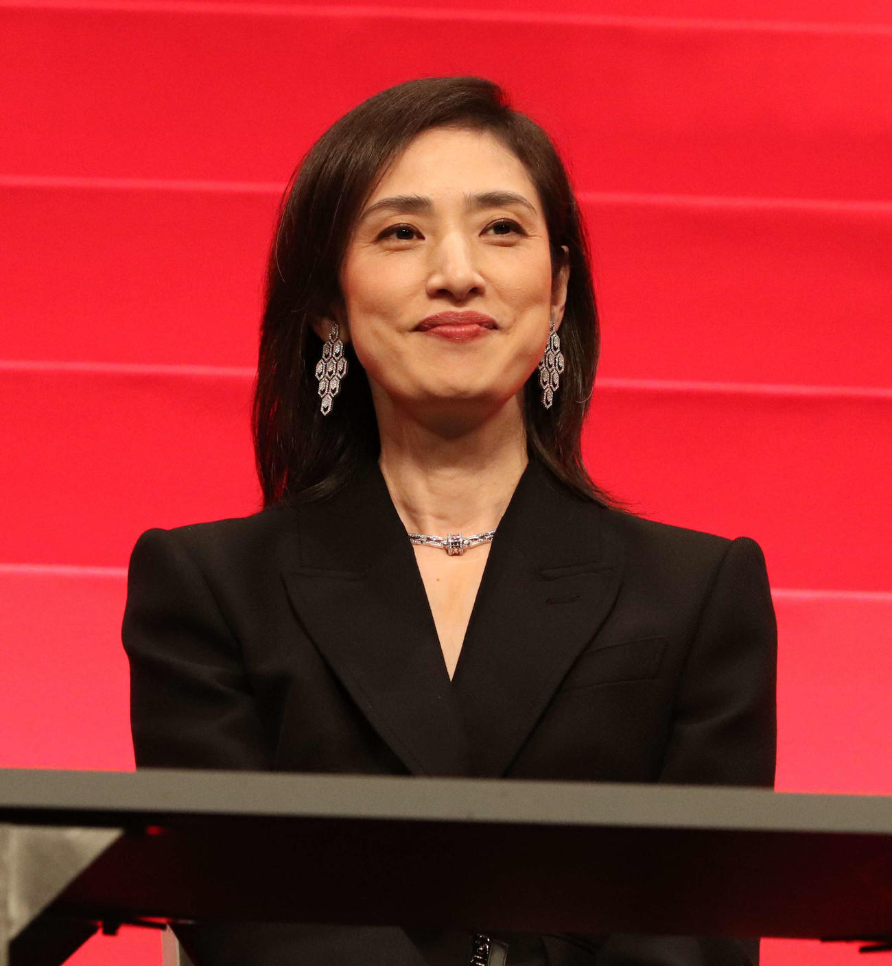 劇場版「緊急取調室　THE FINAL」完成報告会見で、微笑む天海祐希（撮影・佐瀬百合子）