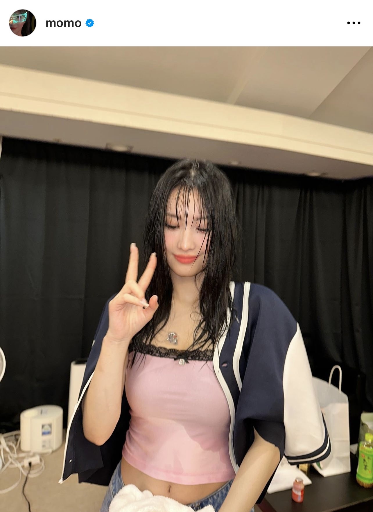 “びしょ濡れ美カット”を投稿したTWICEモモ（TWICEモモのインスタグラムから）