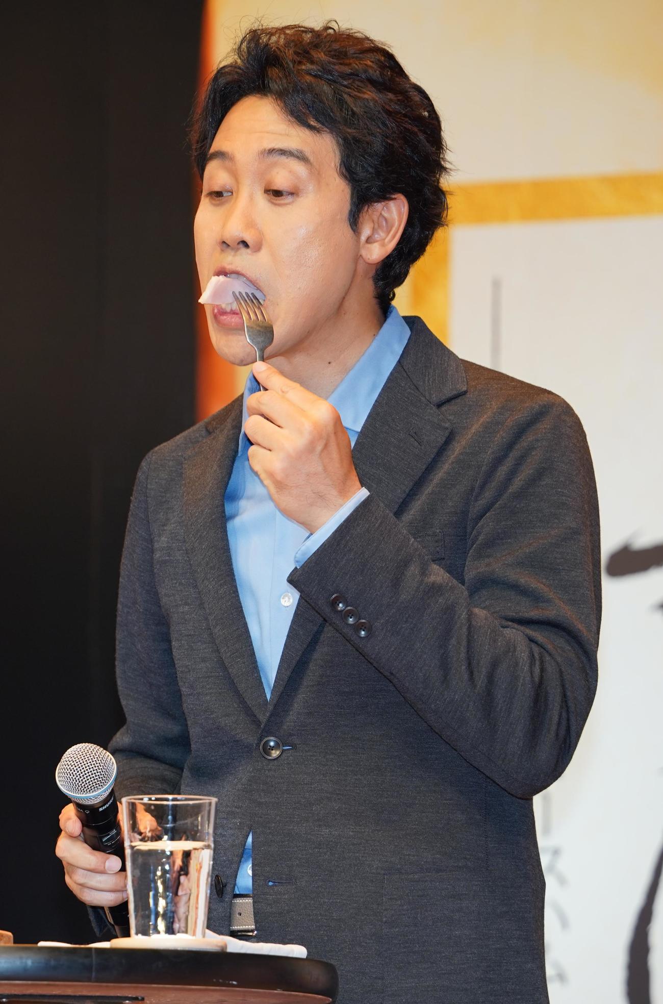 「美ノ国」新商品発表会に出席した、大泉洋（撮影・佐藤勝亮）