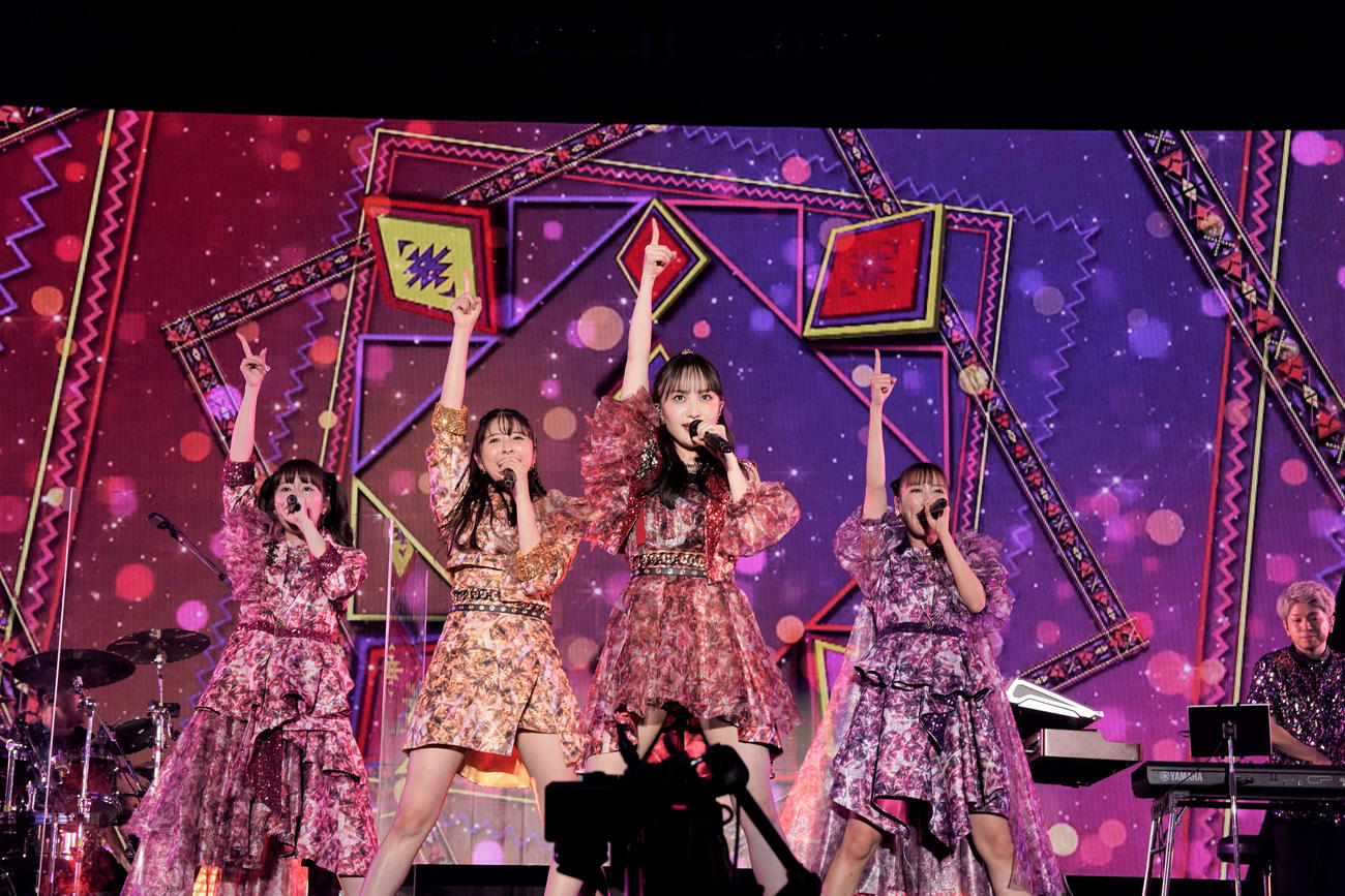 15周年記念ライブを行った、ももいろクローバーZ