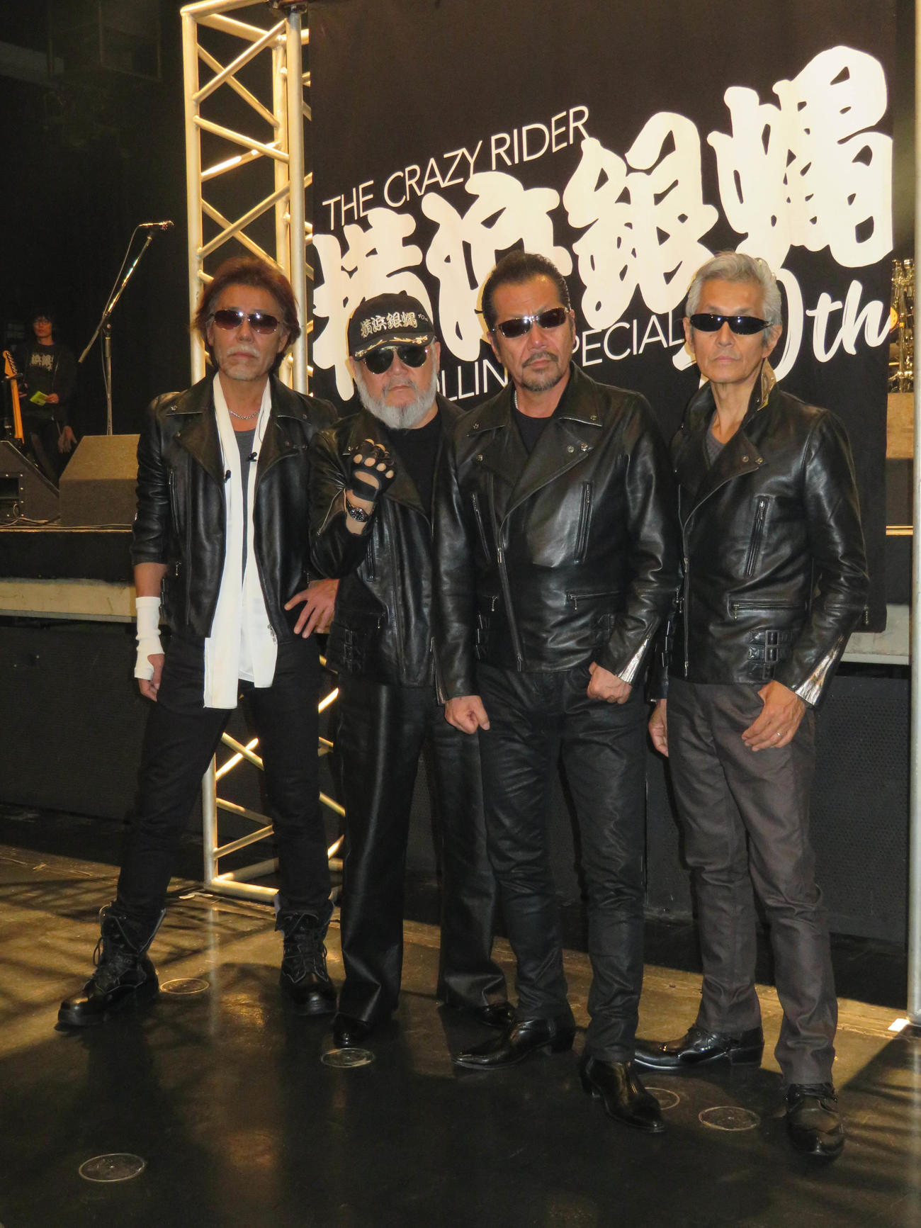横浜銀蠅の、左からTAKU、嵐、翔、Johnny（2019年12月2日撮影）