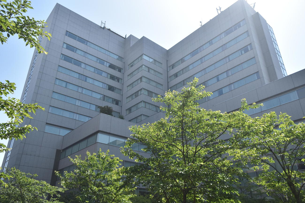 市川猿之助が搬送されたとみられる病院（2023年5月撮影）