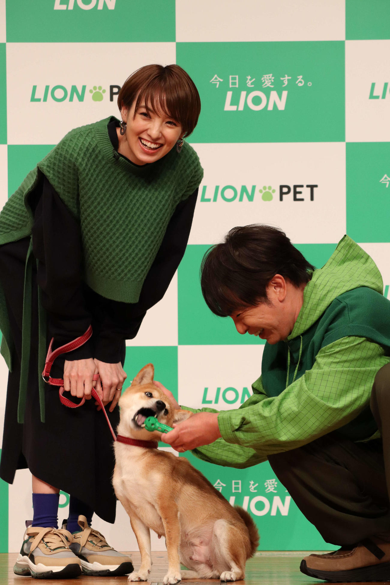 よゐこ濱口優と南明奈夫妻（22年11月撮影）