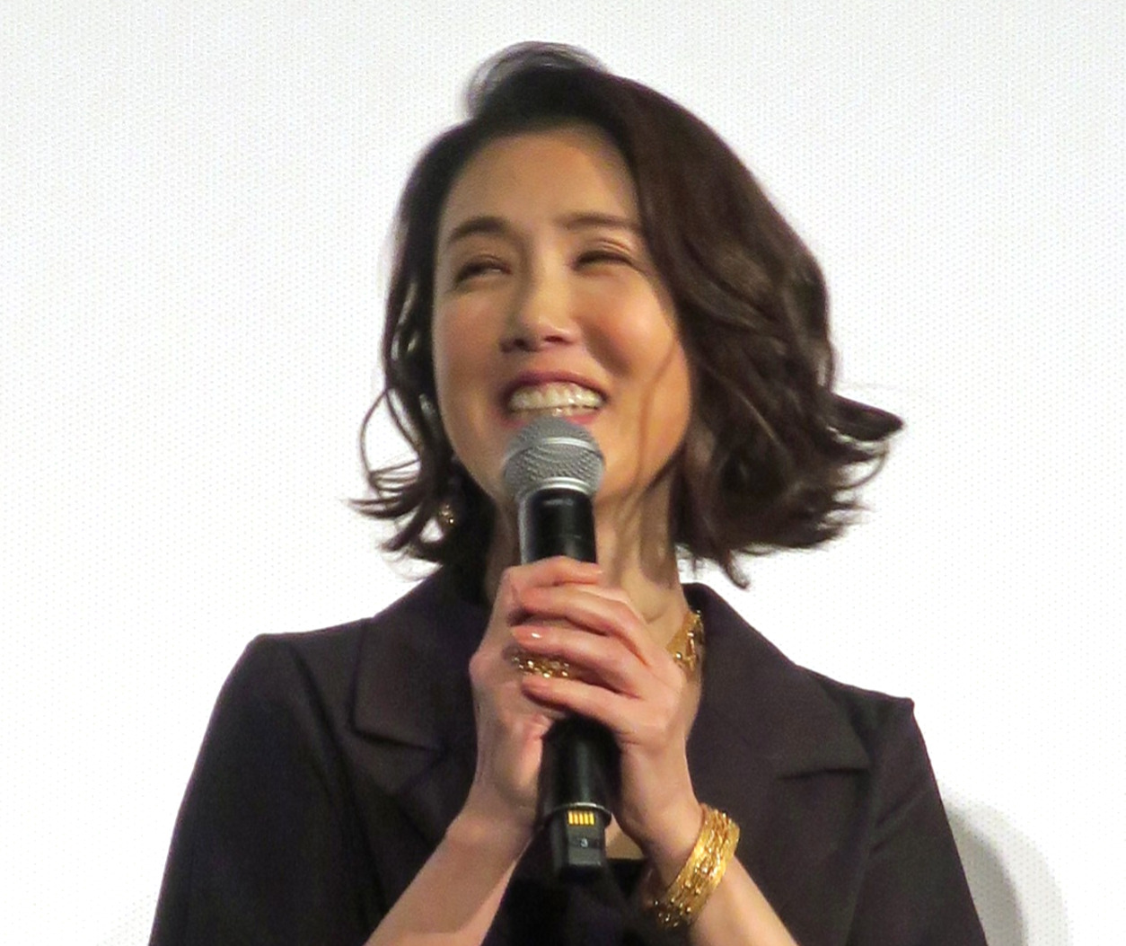 映画「波紋」初日舞台あいさつを行った筒井真理子