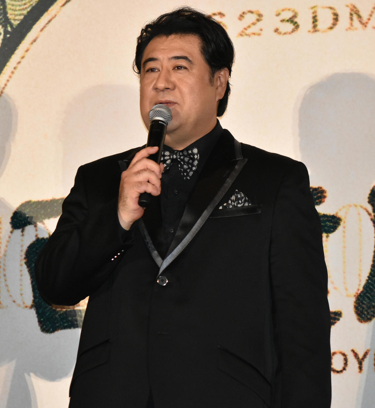 映画「大名倒産」完成披露試写会に出席した小手伸也