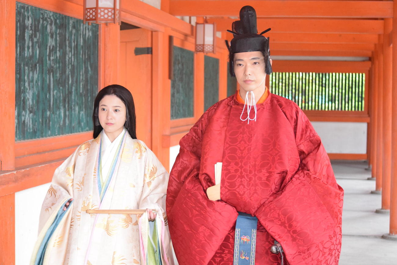 クランクインした吉高由里子と柄本佑（右）（撮影・阪口孝志）