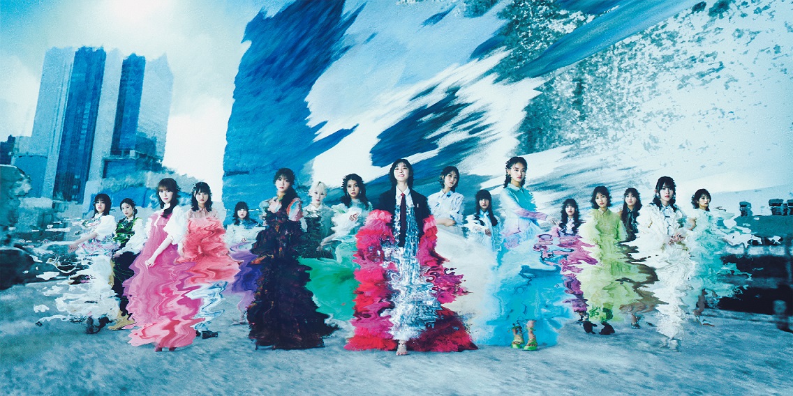 新曲「Start over！」をリリースする櫻坂46。中央は藤吉夏鈴
