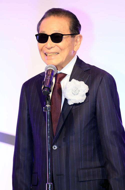 ギャラクシー賞の60周年記念賞を受賞したタモリは笑顔であいさつ(撮影・浅見桂子)
