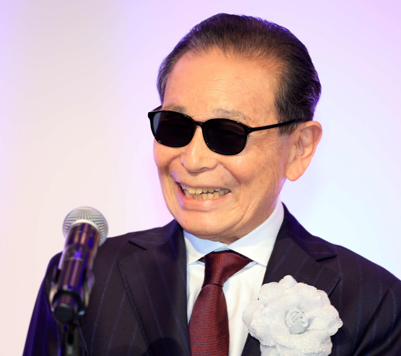 ギャラクシー賞の60周年記念賞を受賞したタモリは笑顔であいさつ（撮影・浅見桂子）