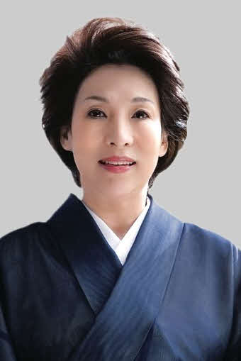 舞台「新編　糸桜」に主演する波乃久里子