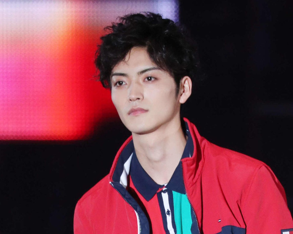 山本涼介（19年5月撮影）