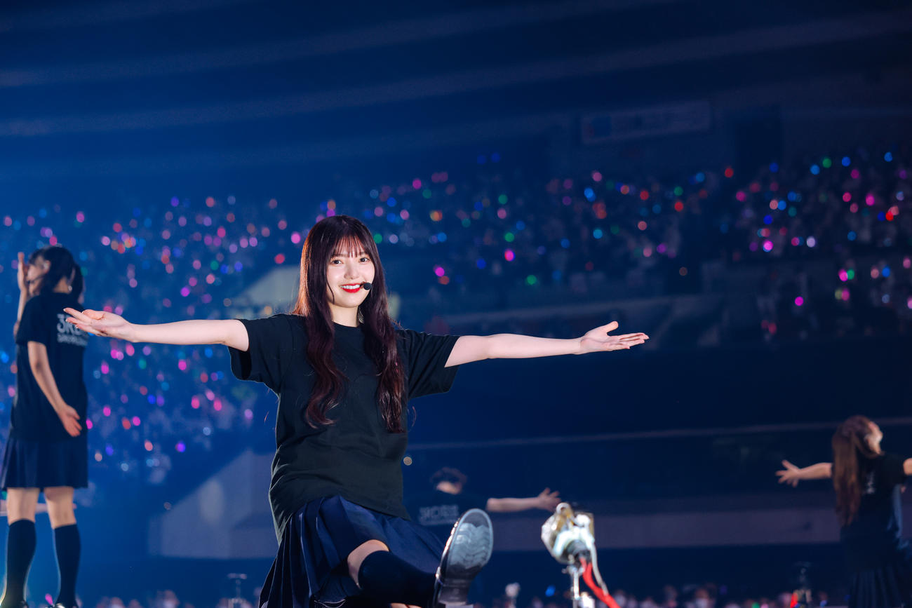 全国ツアーでパフォーマンスする櫻坂46（撮影・上山陽介氏）