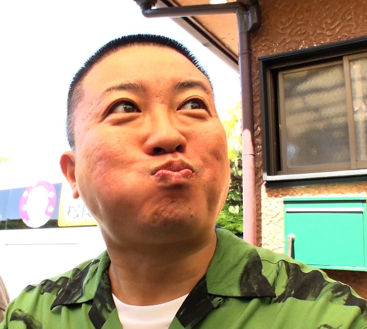 「爆買い☆スター恩返し」に出演するチョコレートプラネットの松尾駿（C）フジテレビ