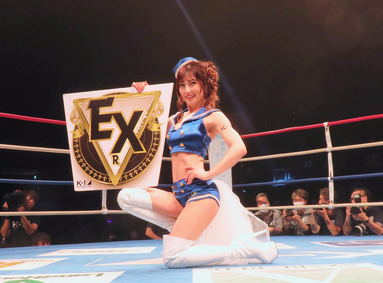 横浜武道館で開催されたK－1横浜大会でスペシャルラウンドガールを担当した熊田曜子