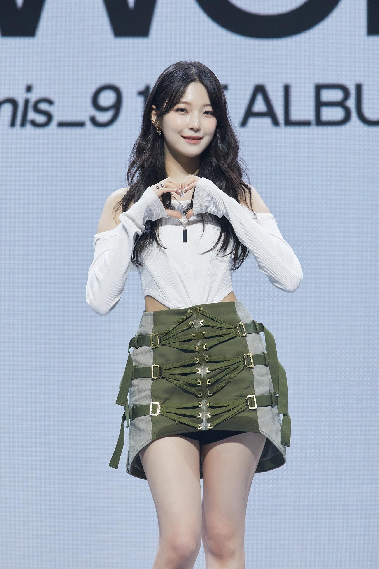メディアショーケースを行ったfromis＿9のジホン（P）＆（C）PLEDIS Entertainment