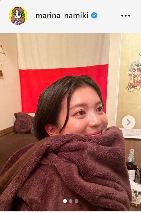 並木万里菜アナのインスタグラムから