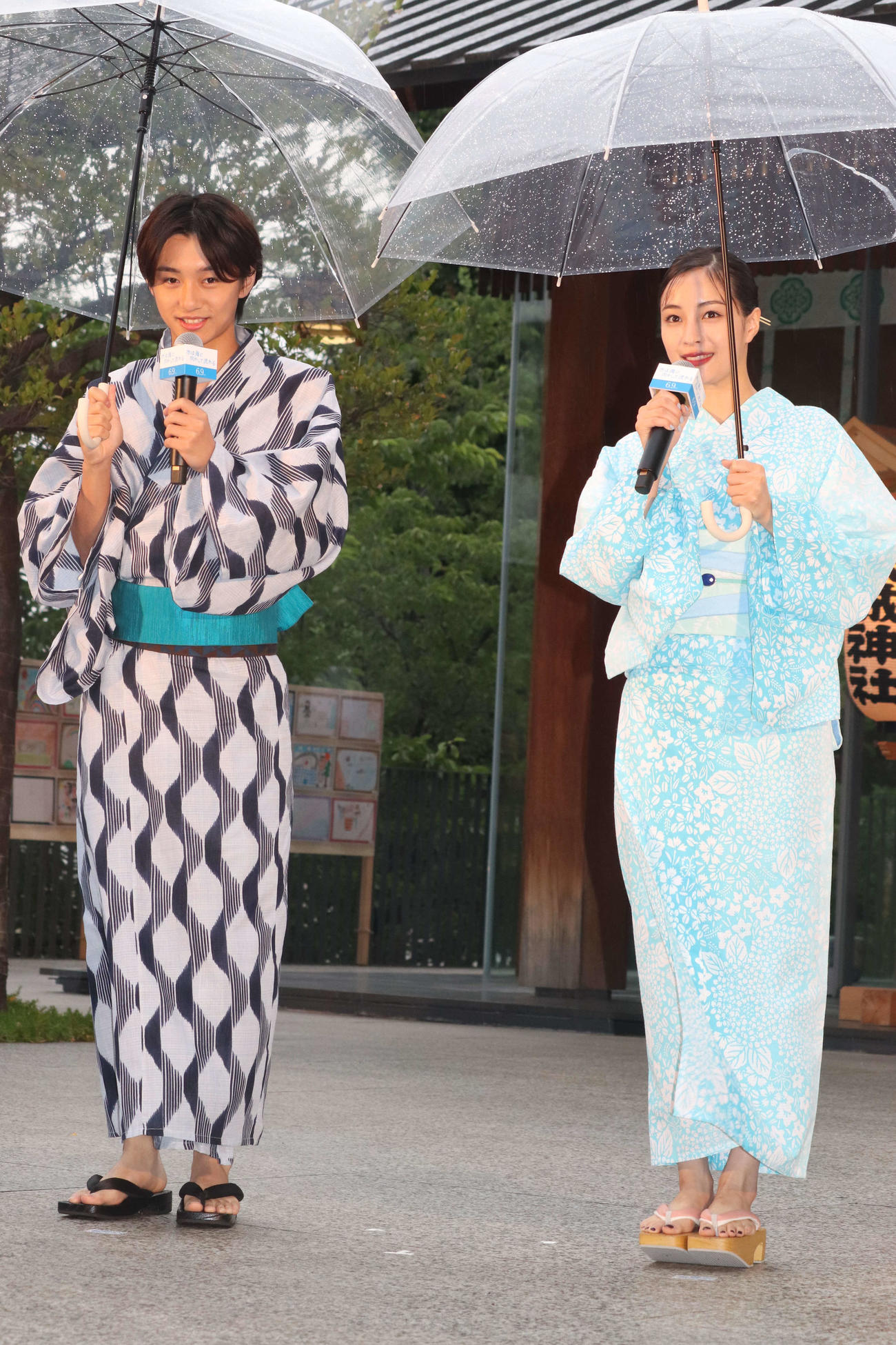 映画「水は海に向かって流れる」公開直前イベントに登場した大西利空（左）と広瀬すず（撮影・加藤理沙）