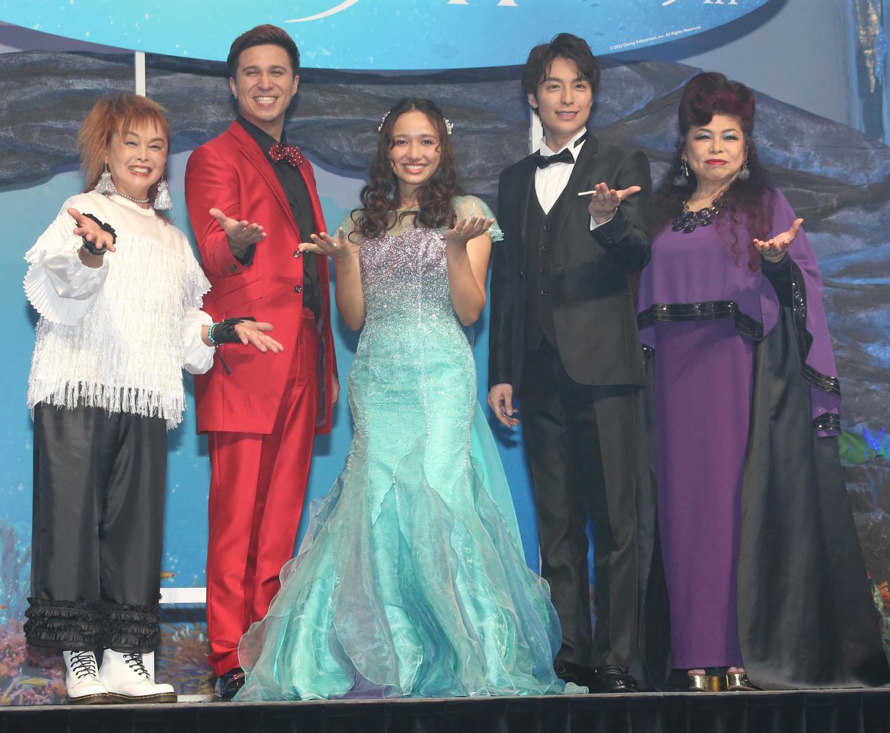 “リトル・マーメイド”フェスに登壇する、左から高乃麗、木村昴、豊原江理佳、海宝直人、浦嶋りんこ（撮影・高橋洋平）