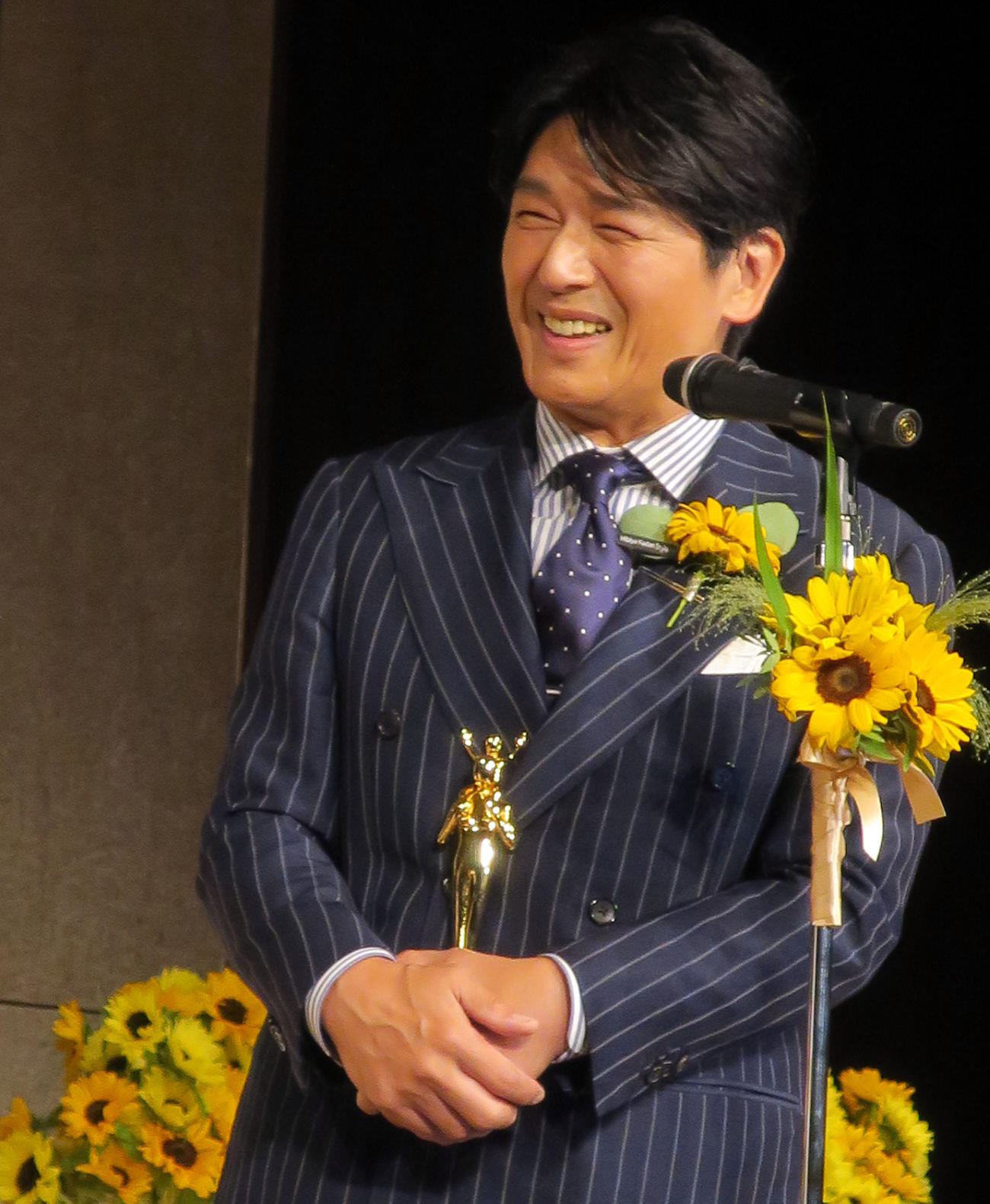 第42回ベスト・ファーザー「イエローリボン賞」に選ばれ喜びを語る高橋克典