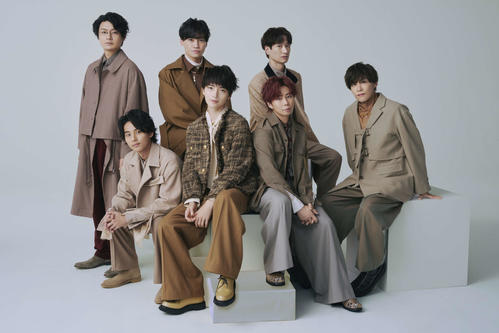 Kis－My－Ft2。手前中央右が北山宏光